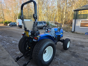 Tracteur compact New Holland Boomer 40, chargeur, machines agricoles, boîte de vitesses 50 CV, roulement de pompe, moteur 140 CV - Product Image 6
