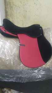 อานม้าสังเคราะห์สถานะ18นิ้วสีดำพร้อมเหล็กป้องกันสนิมภายในต้นไม้พลาสติก - Product Image 5