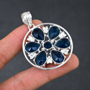 Pendentif en pierre précieuse topaze bleue de Londres créé à la main en laboratoire 925 plaqué argent cadeau de bijoux de créateur pour elle - Product Image 3