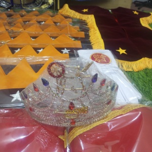 Hoj Héroïnes de Jericho Ensemble de tablier et gants à couronne - Product Image 3