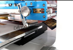 Máquina de Estampado en Caliente Neumática DX-H400T en Venta, Máquina de Estampado en Caliente Semiautomática para Productos Textiles - Product Image 2