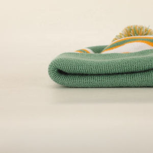 Bonnet en acrylique rayé personnalisé avec pompon, bonnet d'hiver tricoté, logo en caoutchouc personnalisé, vente en gros OEM - Product Image 4