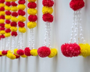 Guirlandes de souci faites à la main avec des suspensions de tubéreuse, chaînes de fleurs artificielles pour la décoration de la maison, Noël, le Nouvel An, l'Aïd - Product Image 2