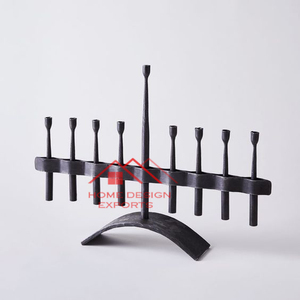 Candelabro Menorah Religioso de Metal de Alta Gama con Acabado en Cobre y Diseño Atractivo para Uso en Iglesias - Product Image 3