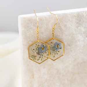 Boucles d'oreilles clous en résine colorée faites à la main |   Bijoux traditionnels vintage pour femmes |   Fête de mariage AZ ENTERPRISES - Product Image 3