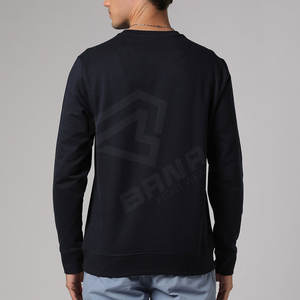 Camisetas de Cuello Redondo para Entrenamiento de Invierno, de Alta Calidad, en Poliéster/Algodón, Estilo Urbano para Hombre, Hechas en Pakistán - Product Image 4