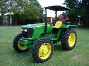 Tracteurs Compacts John Deeree 5045E d'occasion à vendre - Product Image 2