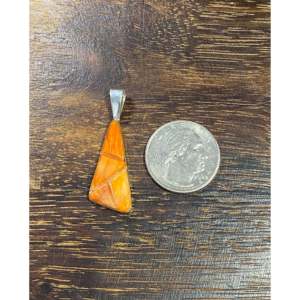 Pendentif artisanal Navajo en nacre et argent sterling, motif pavé - Product Image 3