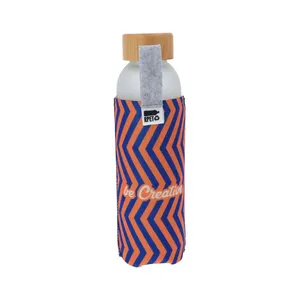 Bottiglia d'Acqua in Vetro Sostenibile per un Trasporto Eco-Consapevole - Merchandising CarryFelt - Product Image 4