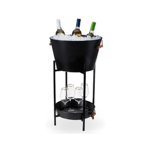 Bañera de bebidas de hierro con recubrimiento de polvo negro con bandeja y soporte para almacenamiento de hielo Uso de bebidas en el hogar Bar Jardín Bañera de bebidas decorativa - Product Image 1