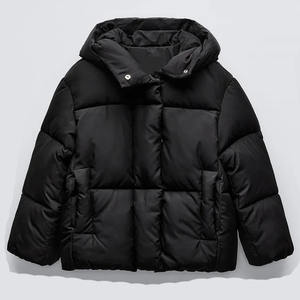 Chaquetas acolchadas de alta calidad superventas para hombres y mujeres, fáciles de usar, disponibles en todos los tamaños, colores, decoración bordada, MOQ bajo - Product Image 1