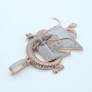 Pendentif Hip Hop en or rose 14 carats éblouissant pour homme de laboratoire cultivé avec une coupe brillante et une clarté VVS pour toute occasion - Product Image 3