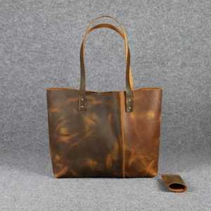 Sac fourre-tout en cuir véritable de grande capacité avec logo personnalisé Sacs à main pour femmes de haute qualité Résistant à l'eau Caractéristique LWTB-0055 - Product Image 2