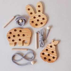 Jouet en bois de luxe pour enfants, design élégant et raffiné, cadeau idéal pour les anniversaires, Noël et les occasions spéciales - Product Image 4