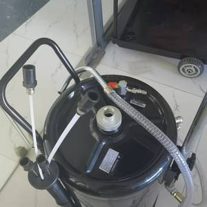 Dispositif de collecte de déversement d'huile portable 70L, spécialement conçu pour une manipulation efficace de l'huile usée - Product Image 5
