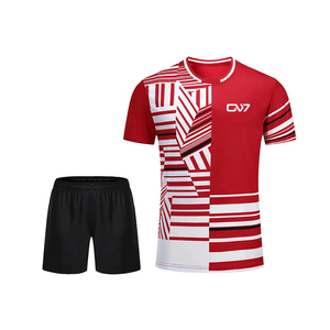Uniforme de tennis classique pour hommes de couleur personnalisée avec chemise à manches courtes et short élastique uniforme de tennis pour hommes - Product Image 1