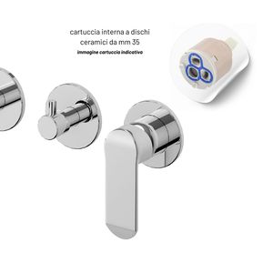 Miscelatore da bagno a parete a leva singola con doccia a mano serie età con finitura cromata lucida confezione di lusso integrata - Product Image 3