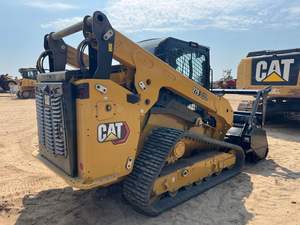 Chargeuse compacte Caterpillar 246D d'occasion avec moteur Cummins, boîte de vitesses et pompe - Haute efficacité - Product Image 4