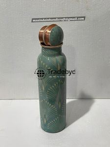 Bouteille en cuivre de luxe pour un style de vie moderne alliant beauté, santé et durabilité Tradebyd - Product Image 6