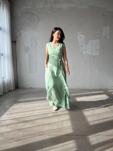 Vestido caftán de lino informal hecho a mano patrón sólido simple Maxi Kimono vestido cruzado sin mangas con forro de algodón y dobladillo acampanado - Product Image 6