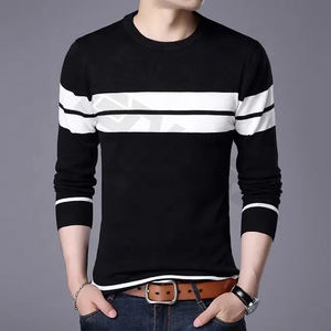 Suéter premium para hombre en puro algodón con un audaz estilo de cuello redondo de tejido inverso, diseñado para la comodidad diaria, un toque urbano que llama la atención. - Product Image 6