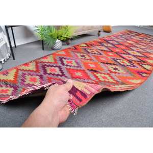 Tapis turc Kilim vintage rouge et violet Patchwork Design classique 3.7 X 11.9ft tissage plat laine avec support en latex pour adolescents - Product Image 3