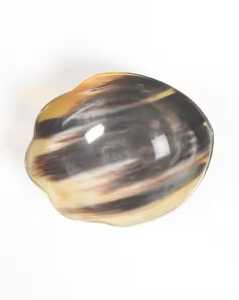 ถ้วยฮอร์นทำด้วยมือแท้พร้อมเม็ดและโทนสีออร์แกนิกสำหรับตกแต่งบ้านทั่วโลกในราคาขายส่งโดยงานฝีมือ HF - Product Image 2