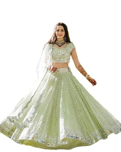 ชุดเดรสผ้าจอร์เจียปักลายผ้าส่าหรีหลากสีของนักออกแบบล่าสุด - Product Image 1