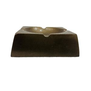 Venta de fábrica industrial Cenicero de aluminio Acabado en oro antiguo Nuevo estilo Chapado en oro y pulido natural Forma cuadrada - Product Image 3
