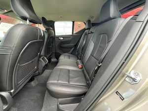 Clean 2022 Vol-vo xc-40 T5 Momentum Sport Utility 4D d'occasion - Product Image 4