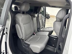 Prêt à être expédié – Toyota Sienna XLE 2025 d'occasion, 8 places, traction avant, garantie 3 ans disponible (pour usage industriel et bricolage) - Product Image 4
