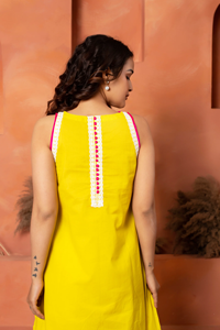 Conjunto de Algodón Amarillo DHOOP CHAAV, Teñido a Mano, Ecológico, Diseño Simple para Uso Diario en Primavera, Verano y Otoño - Product Image 5