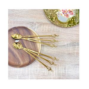 Juego de cubiertos metálicos de diseño clásico para cocina y mesa, cuchara de color latón dorado a precio asequible. - Product Image 2