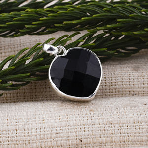 Bijoux pendentifs en forme de coeur en argent sterling à la mode avec pierre précieuse spinelle noire et pendentif à breloque étanche en diamant - Product Image 4