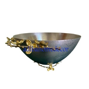 Bol de service décoratif en acier inoxydable martelé ovale moderne de haute qualité pour fruits sucrés aux noix - Product Image 2