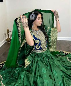 Robes afghanes pour femmes sélectionnées avec soin, couleurs personnalisables, robe kuchi faite à la main avec des broderies colorées, manches longues, en mousseline de soie, ethnique - Product Image 2