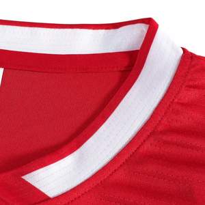 Maillot de football respirant de qualité supérieure avec nom et numéro personnalisés, maillot de football disponible en différentes tailles - Product Image 4