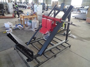 อุปกรณ์ออกกำลังกายคุณภาพสูง เครื่องออกกำลังกาย MND PL57 Linear Hack Squat - Product Image 6