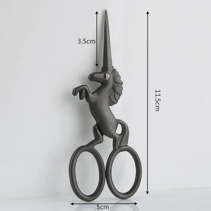 สีเทาเข้ม