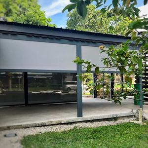 ม่านม้วนกันลมแบบซิปสำหรับเพอร์โกลา ป้องกันแสงและระบายอากาศได้ดี ปรับแต่งได้ตามต้องการ - Product Image 1