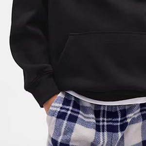 เสื้อฮู้ดเด็กผู้ชายสีพื้น พร้อมโลโก้แบบกำหนดเอง ดีไซน์ทันสมัย ซับในเรียบเนียน ราคาถูกสำหรับผู้ซื้อจำนวนมาก ราคาขายส่ง - Product Image 3