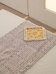 Camino de Mesa de Lona Premium de Doble Capa con Estampado Floral, Borlas y Estilo Damasco Beige para Comedor - Product Image 5