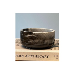 Bol en résine pour l'aménagement intérieur décoratif offrant un design artisanal unique parfait pour les espaces de vie modernes - Product Image 5