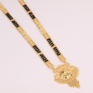 Mangalsutra chapado en oro, temporada de bodas, Mangalsutra con colgante, mujeres tradicionales, cobre y latón chapado en oro laminado - Product Image 2
