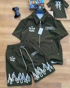 Nouveau costume de jogging d'été en coton respirant pour hommes, short polo cargo zippé avec logo personnalisé, ensemble de 2 pièces à motifs imprimés - Product Image 4