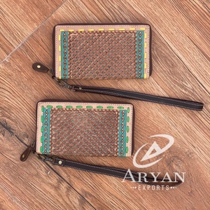 มือเครื่องมือแกะสลักหนังกระเป๋าสตางค์คลัทช์เคสโทรศัพท์คอลเลกชันมีสไตล์หลายใช้กระเป๋าสตางค์กระเป๋าสตางค์สีเทอร์ควอยซ์สําหรับผู้หญิง - Product Image 1