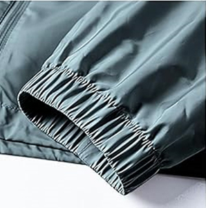 Chaqueta cortavientos ligera e impermeable de Color sólido para hombre, chubasquero con capucha de talla grande de otoño con cremallera a prueba de viento para uso en exteriores - Product Image 3
