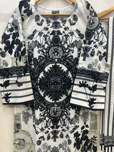 2025 Summer Collection New Arrivals High Quality Women's Unstitch Cotton/Lawn Shalwar Kameez <b>Lace</b> Plus Size 2 Pattern Natural - Product Image 4