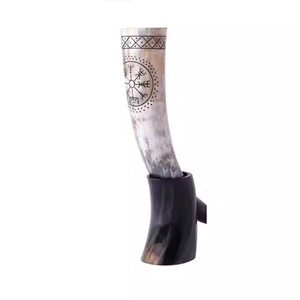 Corne à boire Viking avec gravure à la main Fabrication domestique par artisanat en croissant - Product Image 2