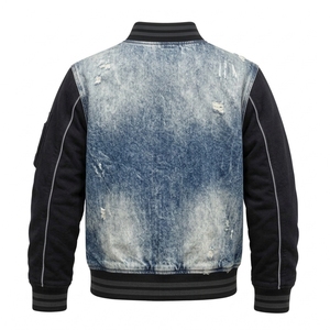 Blouson Bomber Letterman en Denim Bleu Personnalisé avec Manches Noires, Style Streetwear, Effet Vieilli, Poches Zippées, Fabricant OEM ODM Marque Privée Co US - Product Image 2